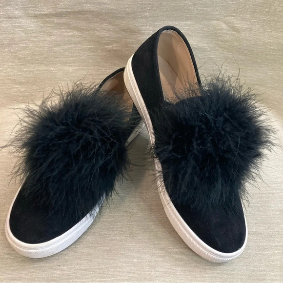 STEVE MADDEN Sz 7.5 Emily Black Suede Feather Pom Pom  Slip On Sneakers Shoes - Picture 1 of 12